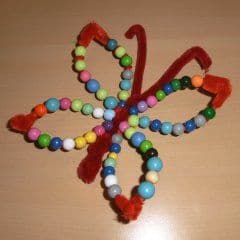 Artikelbild Schmetterling aus Perlen und Biegeplüschdraht
