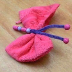 Artikelbild Schmetterling aus Waschhandschuh basteln